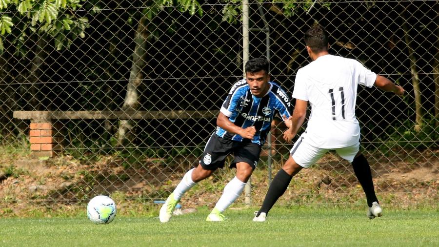 Matheus Nunes, 20 anos, vai disputar Gauchão deste ano em outro clube de Porto Alegre - Rodrigo Fatturi/Grêmio