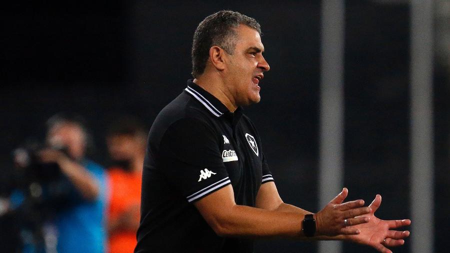 Marcelo Chamusca lamentou erro em gol de escanteio do Vila Nova - Vitor Silva/Botafogo
