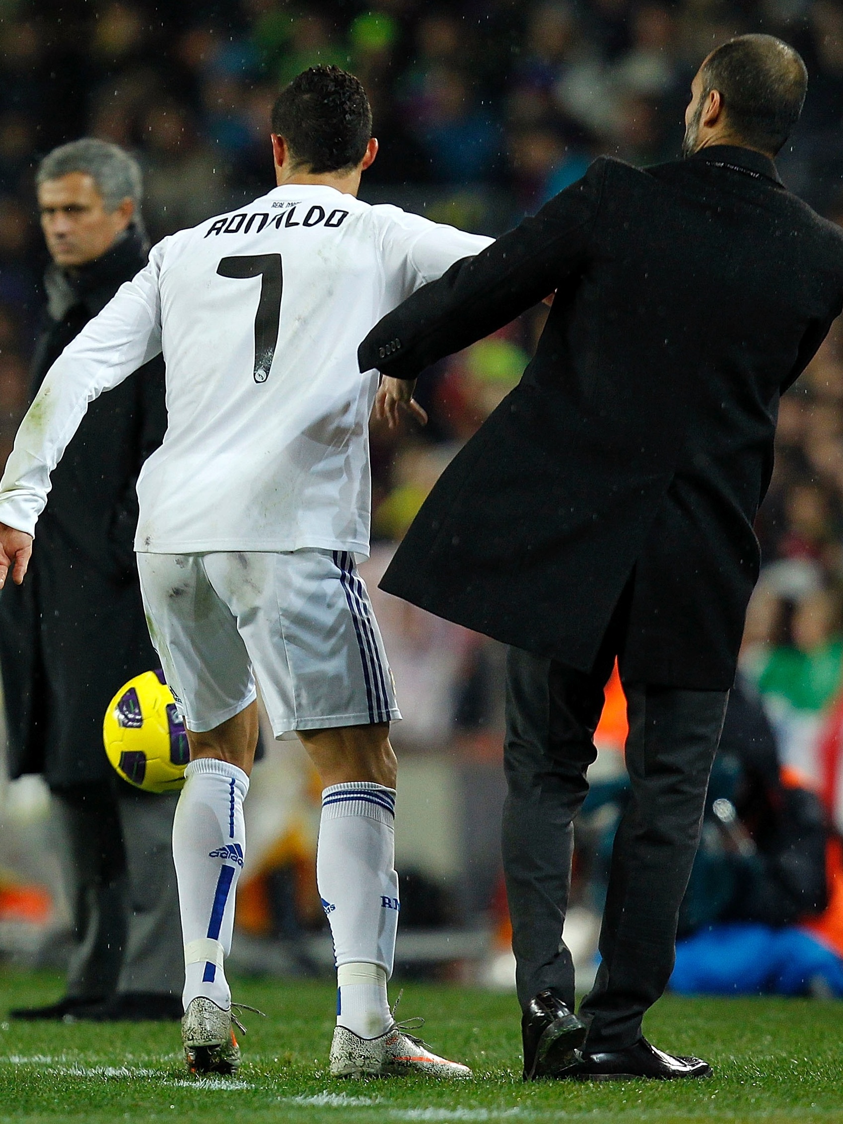 messi scarpa cr7