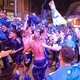 Virou Carnaval: elenco do Cruzeiro comemora acesso à Série A com festa