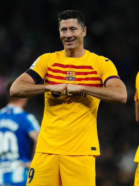 Lewandowski comemora após marcar para o Barcelona contra o Espanyol pelo Campeonato Espanhol - Jose Breton/Pics Action/NurPhoto via Getty Images