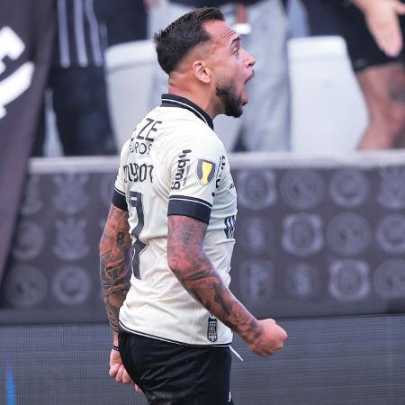 Maycon comemora seu gol em Corinthians x Santo André, pelo Paulistão