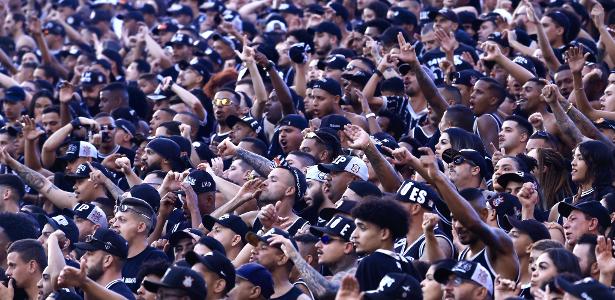 Torcedor do Corinthians participará de votação para reforma estatutária em 2025.