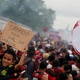 "Sábado tem gol do Gabigol", diz placa erguida por jovem torcedor do Flamengo - Sergio Moraes/Reuters