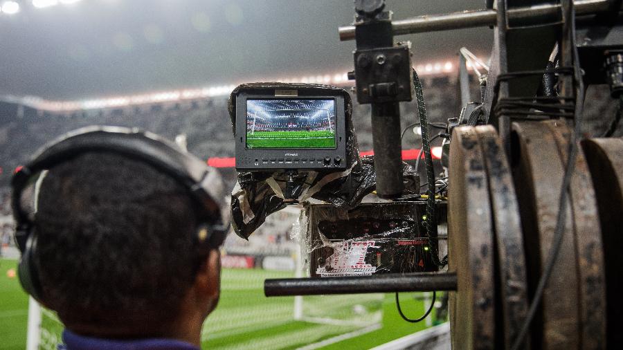 Câmera de transmissão durante partida entre Corinthians x Independiente Santa Fe, da Colômbia, válida pela fase de grupos da Copa Libertadores da América se 2016 - Eduardo Anizelli/Folhapress