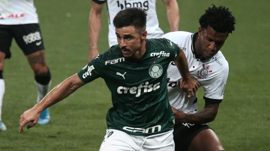 Gil e Willian no clássico entre Corinthians x Palmeiras no 1º turno do Brasileirão - Ettore Chiereguini/AGIF