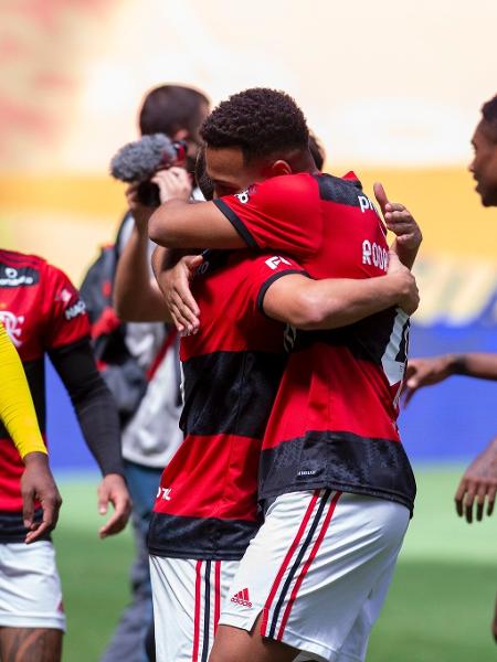 Jogadores do Flamengo celebram conquista da Supercopa do Brasil - Marcelo Cortes / Flamengo