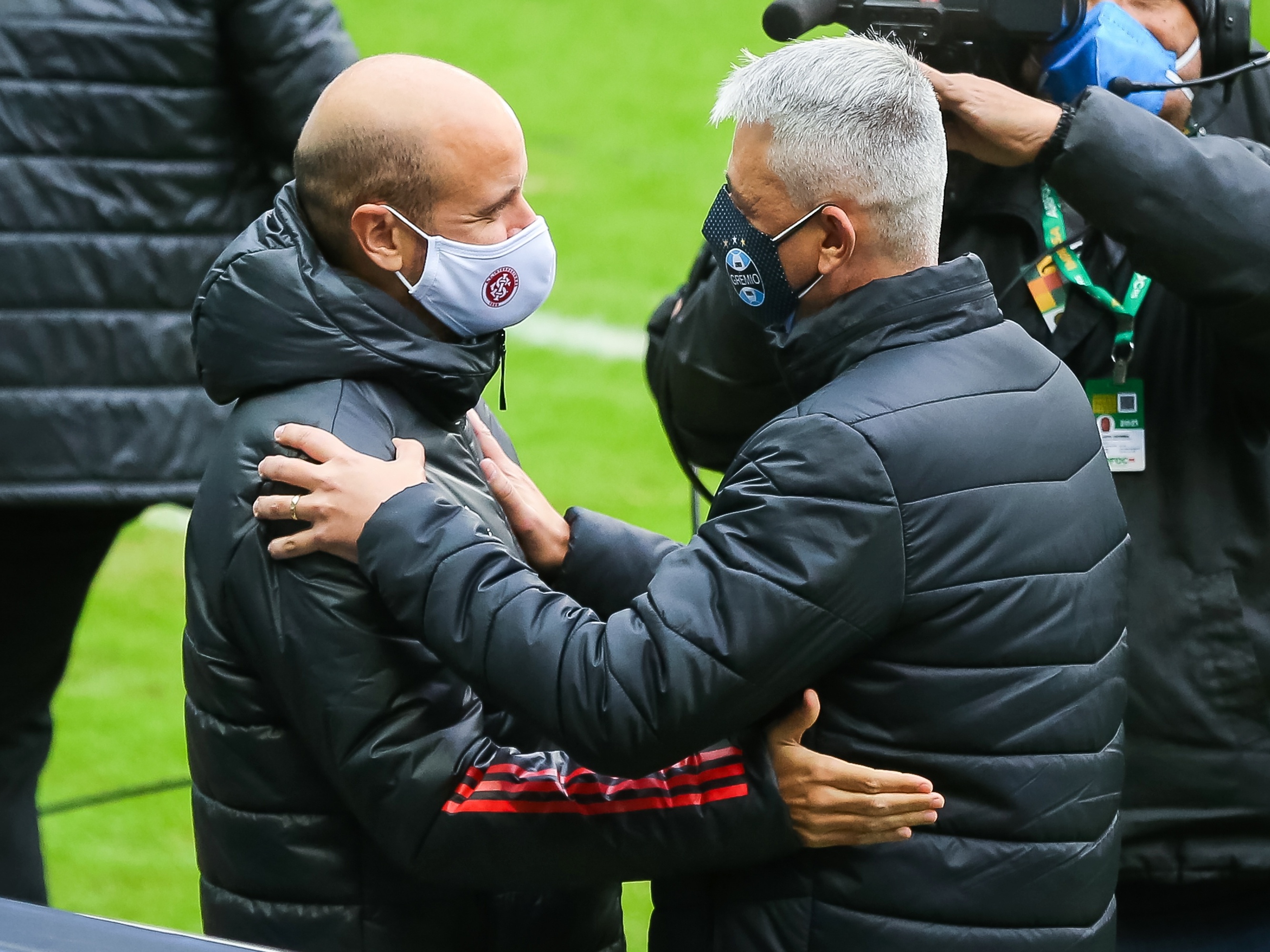 Dupla Gre-Nal paga caro por escolhas catastróficas de 2021