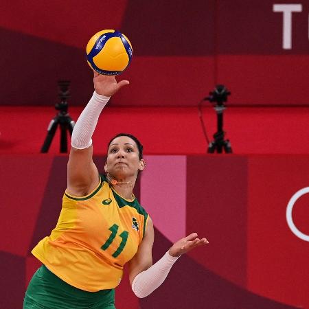 Tandara, do Osasco, em ação pela seleção brasileira durante os Jogos Olímpicos de Tóquio - Angela Weiss/AFP