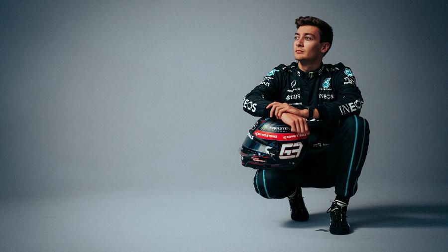 George Russell em ensaio fotográfico da Mercedes para a temporada 2022 da Fórmula 1 - Sebastian Kawka/Mercedes