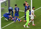 Pulisic faz gol, mas se choca com goleiro do Irã e fica caído em campo - Claudio Villa/Getty Images