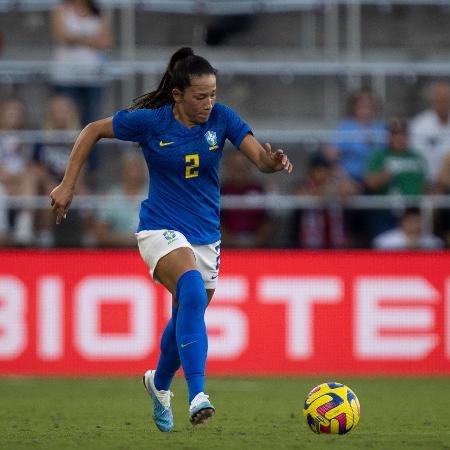 Bruninha, da seleção brasileira, em jogo contra o Japão pela SheBelives Cup - Thais Magalhães/CBF