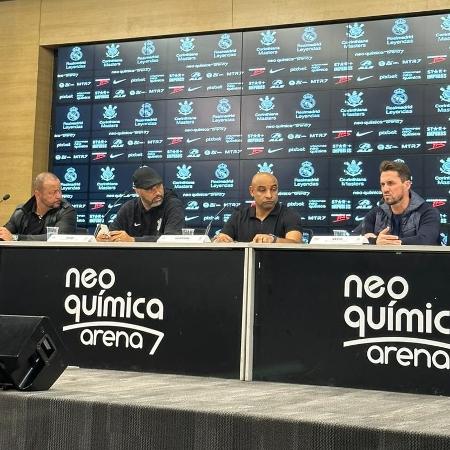 Fernando Baiano, Dinei, Emerson e Sávio em entrevista coletiva na Neo Química Arena antes de amistoso máster entre Corinthians e Real Madrid