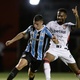 Artilheiro Alerrandro salva, e Vitória busca empate com o Grêmio em casa