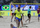 Brasil vence Portugal com golaços e vai à final da Copa de futebol de areia