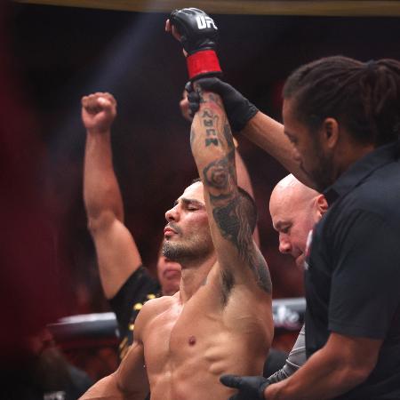 Pantoja derrotou Kara-France e se mantém como o campeão peso-mosca do UFC Pantoja derrotou Kara-France e se mantém como o campeão peso-mosca do UFC