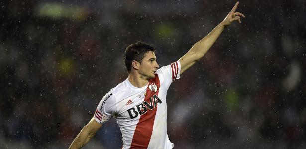 Inter anuncia contratação do atacante argentino Lucas Alario