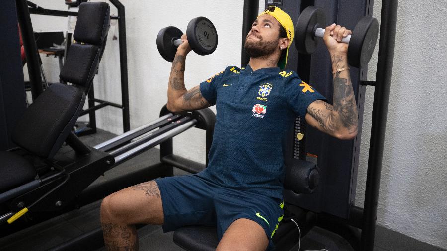 Neymar faz apenas treinos físicos para se recuperar de dores no joelho - Lucas Figueiredo/CBF.com.br/Divulgação
