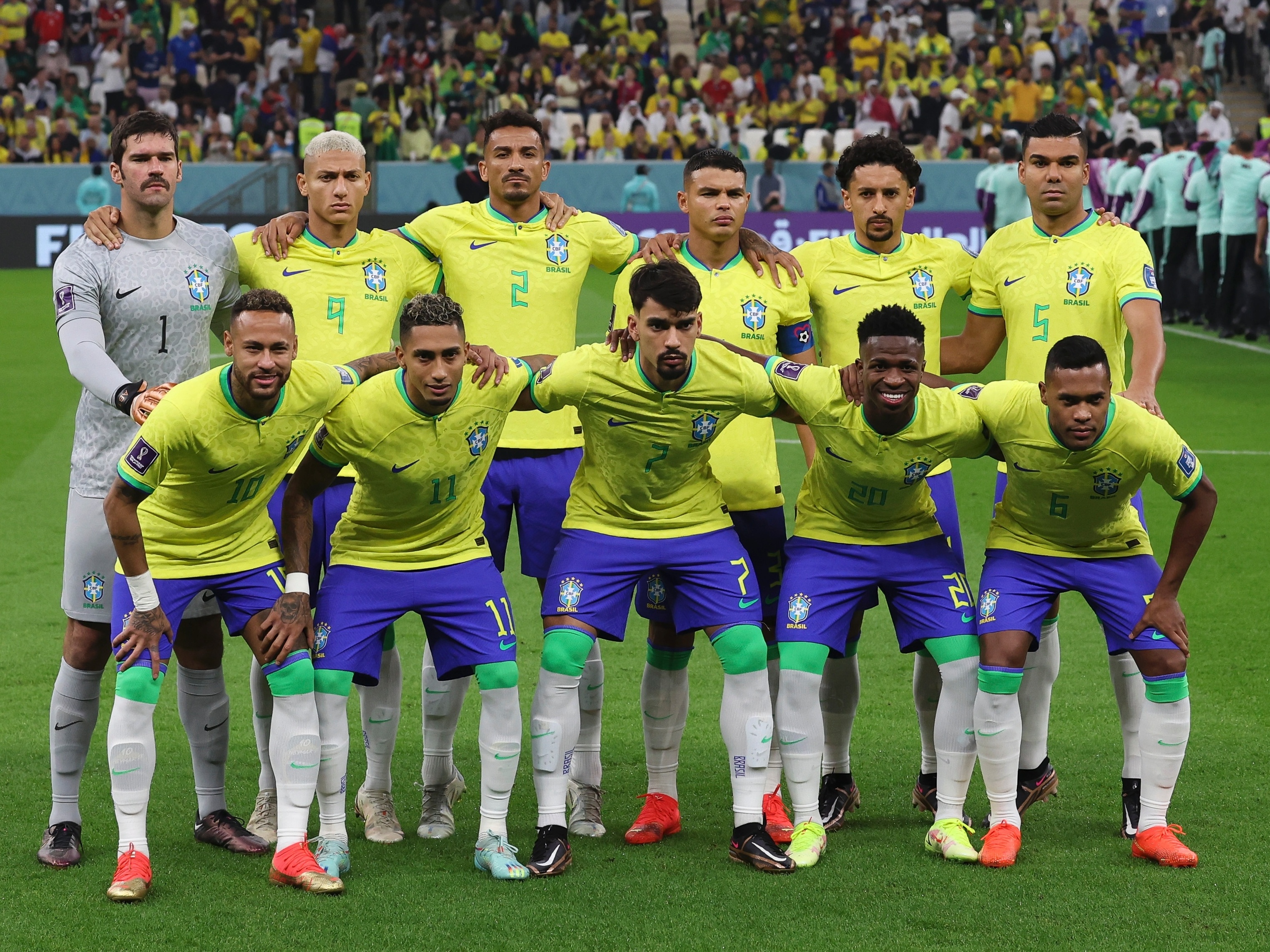 Seleção brasileira chega a 20 jogos sem derrota em estreias de Copa -  24/11/2022 - UOL Esporte