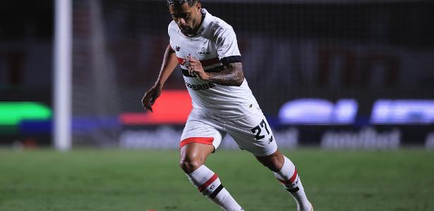 ADEUS OFICIAL: Vitória anuncia contratação de Wellington Rato