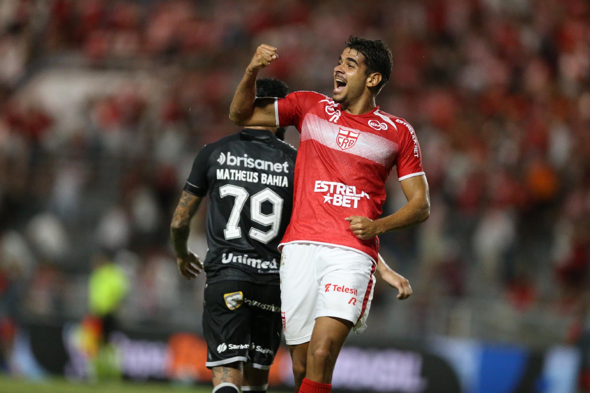 Moleque de Xerém já vestiu a camisa do CRB