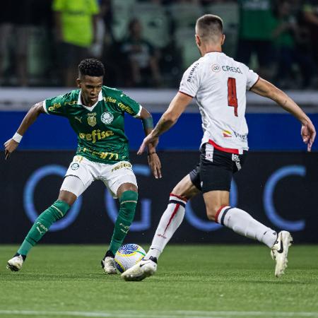 Estevão garantiu a vitória do Palmeiras contra o Botafogo-SP pela Copa do Brasil