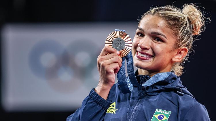 Larissa Pimenta ganhou a medalha de bronze no judô em Paris