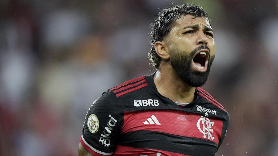 Gabigol se lamenta durante jogo entre Flamengo e Fluminense pelo Brasileirão