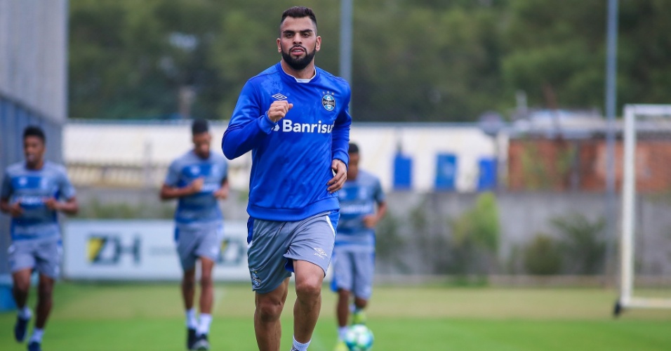 Para Maicon, atuação de reservas valoriza grupo do Grêmio