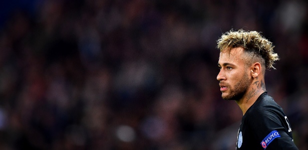 Neymar durante o confronto entre PSG e Napoli - Justin Setterfield/Getty Images