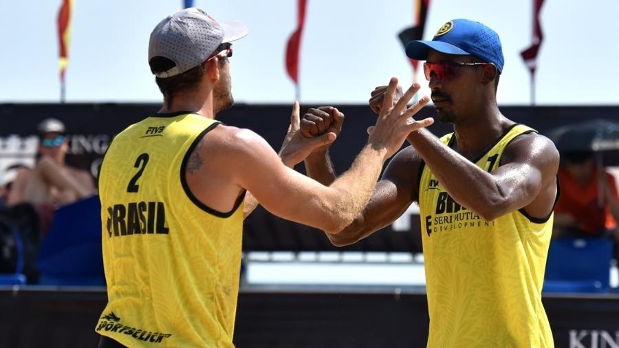 Thiago e Oscar no vôlei de praia masculino  - CBV