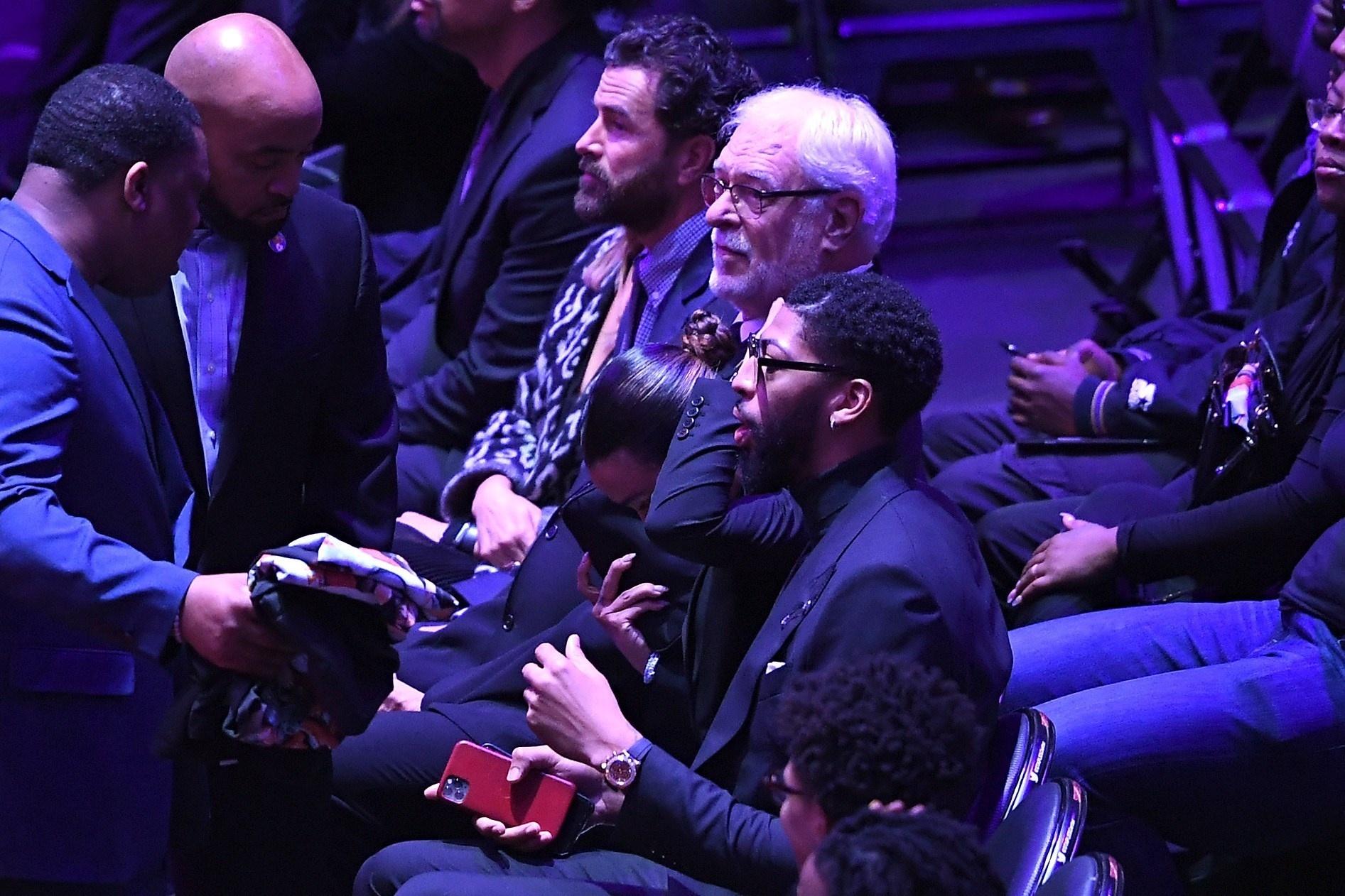 Kobe e Gianna: Cerimônia memorial emociona com fala de Vanessa Bryant e ...