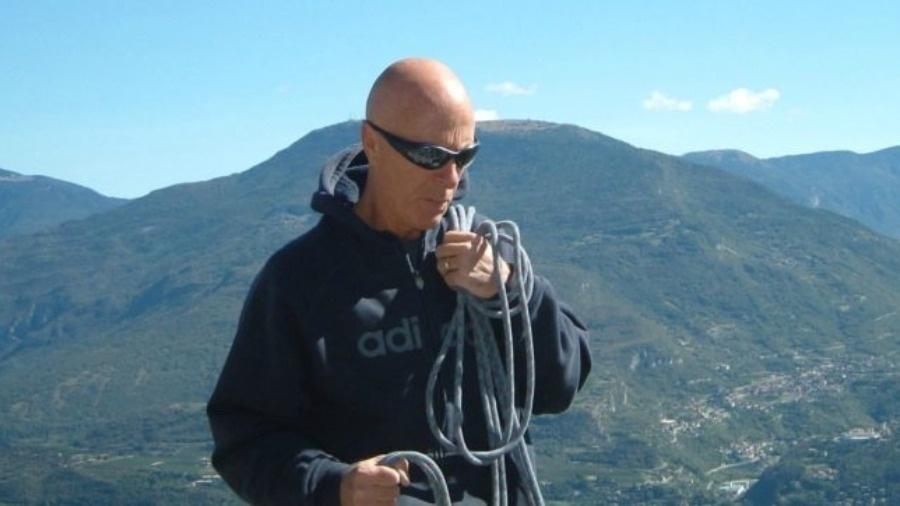 O alpinista Giuliano Stenghel morreu na ilha italiana de Tavolara, na região da Sardenha - Reprodução/Twitter