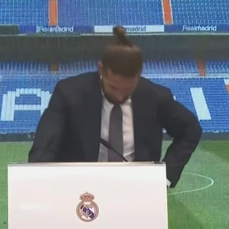 Sergio Ramos se emocionou e precisou paralisar o seu discurso por alguns segundos - Reprodução/YouTube