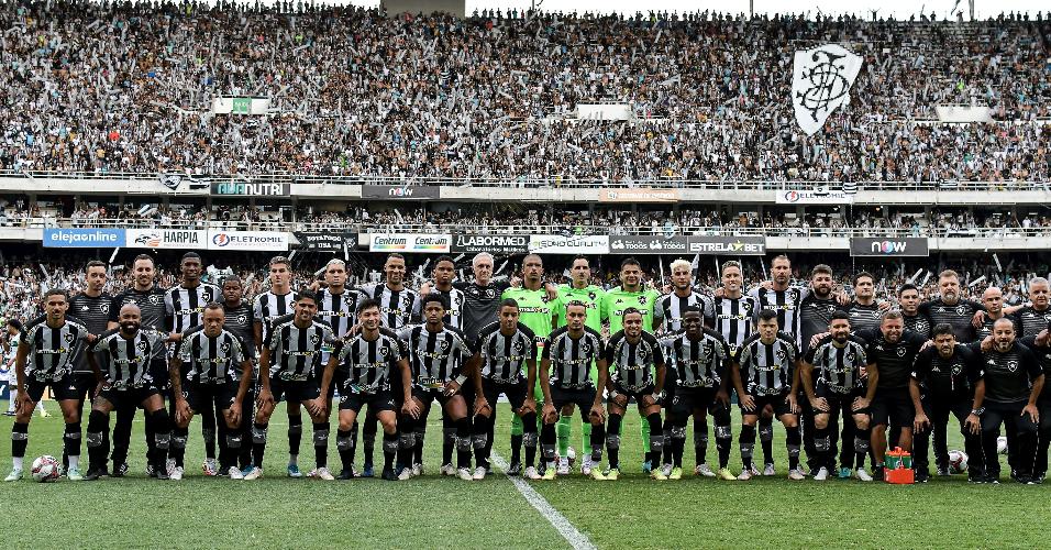 Botafogo antes da partida contra o Guarani no Engenhão