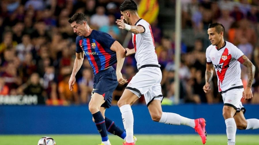 Lewandoski em ação pelo Barcelona na partida contra o Rayo, pela La Liga - David Bustamante/Getty