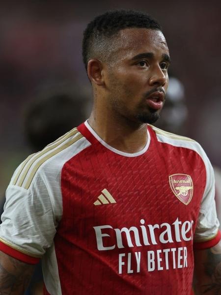 Gabriel Jesus, atacante do Arsenal, durante amistoso contra o Barcelona