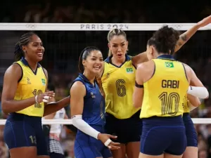 Vôlei feminino: horário e onde assistir ao jogo Brasil x EUA na semifinal