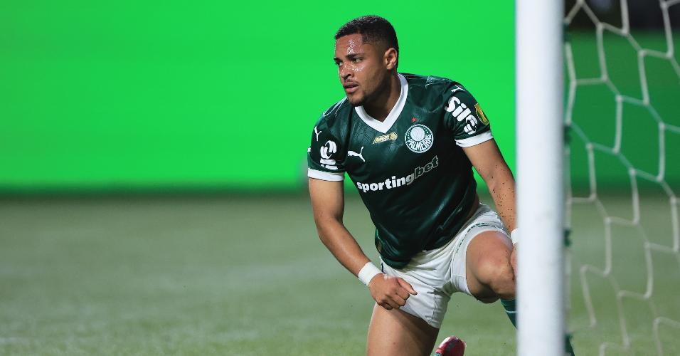 Vitor Roque, do Palmeiras, em clássico contra o Corinthians pela primeira final do Paulistão, no Allianz Parque