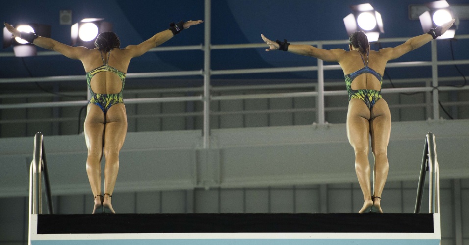 Ingrid de Oliveira e Giovana Pedroso se preparam para mais um salto na plataforma de 10m