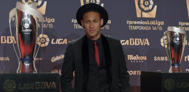 Neymar concorrerá a Bola de Ouro - LLUIS GENE/AFP