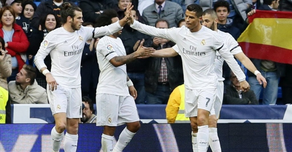 Cristiano Ronaldo e Gareth Bale comemoram gol do Real Madrid contra o Rayo Vallecano pelo Campeonato Espanhol