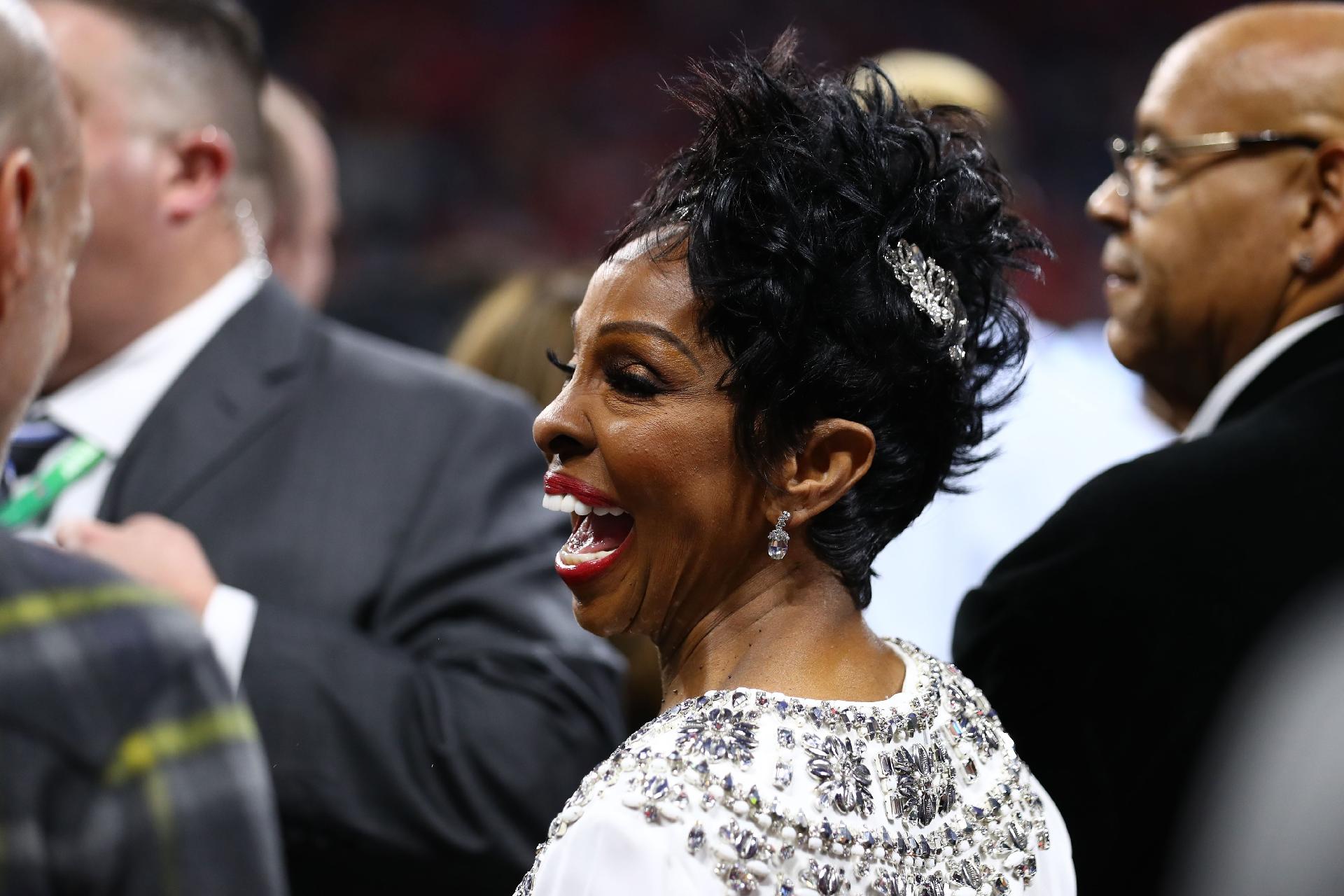 Gladys Knight, diva da soul music, foi a escolhida para cantar o hino dos EUA antes da partida - Maddie Meyer/Getty Images/AFP