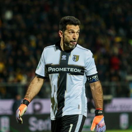 Buffon, em ação pelo Parma, na segunda divisão da Itália - Raffaele Conti/Getty