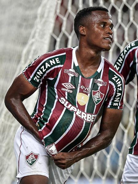 Arias comemora gol do Fluminense sobre o Sampaio Corrêa em jogo da Copa do Brasil - Thiago Ribeiro/AGIF