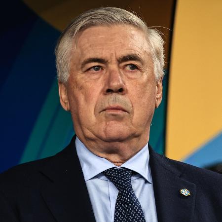 Carlo Ancelotti, técnico do Brasil, durante jogo contra o Paraguai