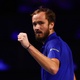 Medvedev avan&ccedil;a &agrave; semifinal do ATP 500 de Viena e garante vaga no Finals
