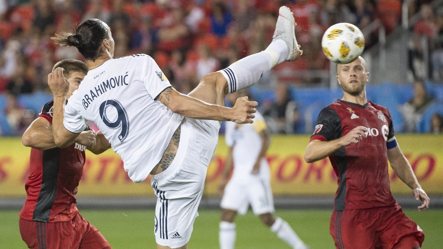O atacante Ibrahimovic marcou o 500º gol da carreira no jogo LA Galaxy x Toronto FC - Nick Turchiaro-USA TODAY Sports