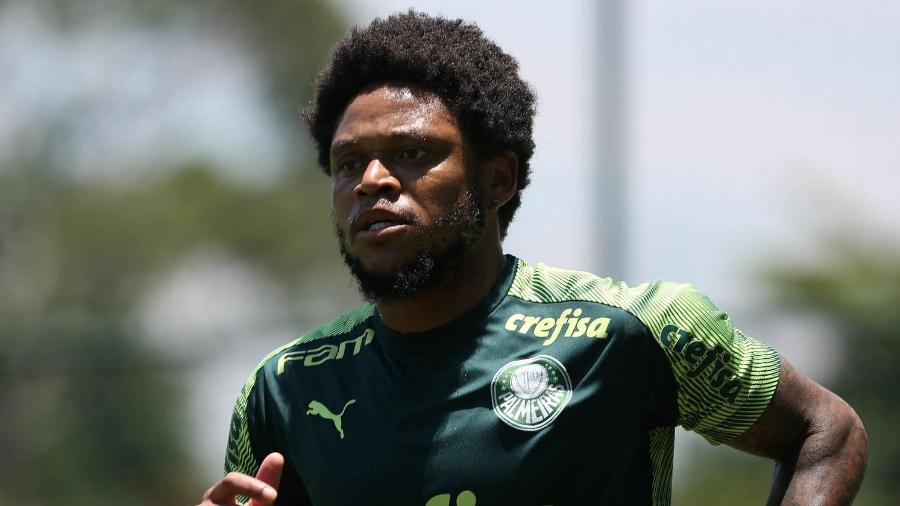 Luiz Adriano, durante treino do Palmeiras na Academia de Futebol - Cesar Greco