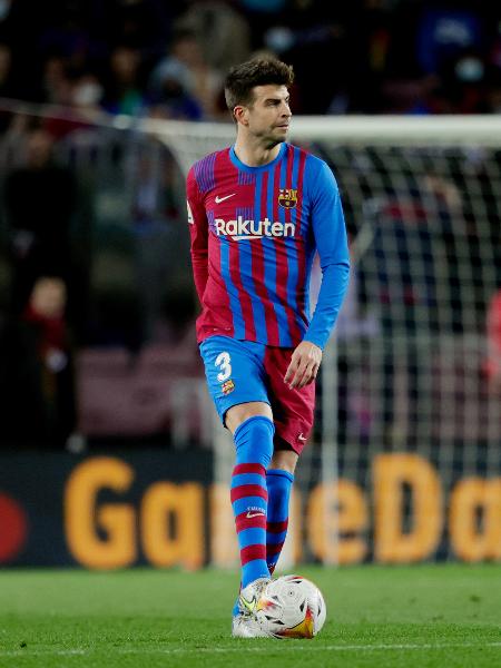 Gerard Pique, do Barcelona, contra o Osasuna pelo Campeonato Espanhol - David S. Bustamante/Soccrates/Getty Images